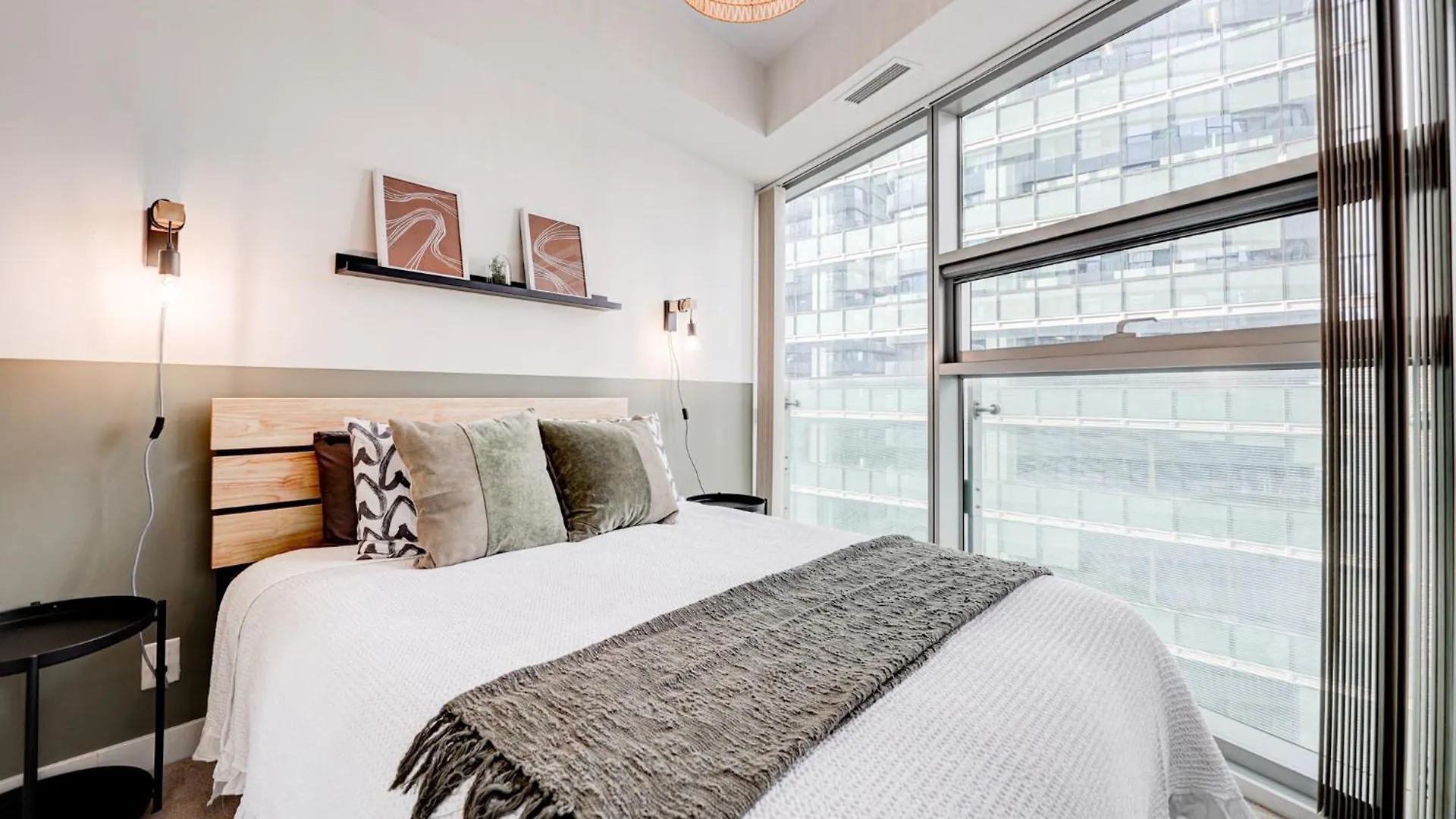 Best Downtown Toronto View! 0*,