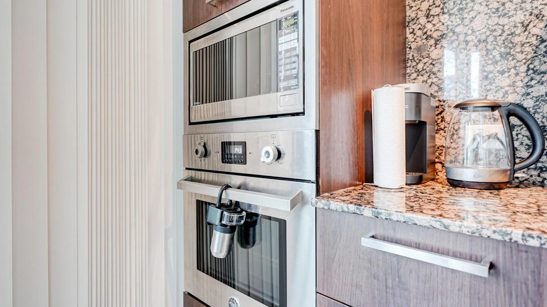 Best Downtown Toronto View! カナダ